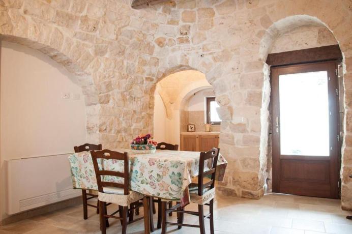 Ingresso con soggiorno in Trullo a Locorotondo