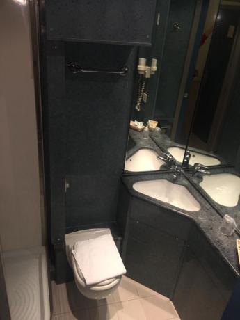 Bagno privato con set cortesia hotel3stelle centro Assisi