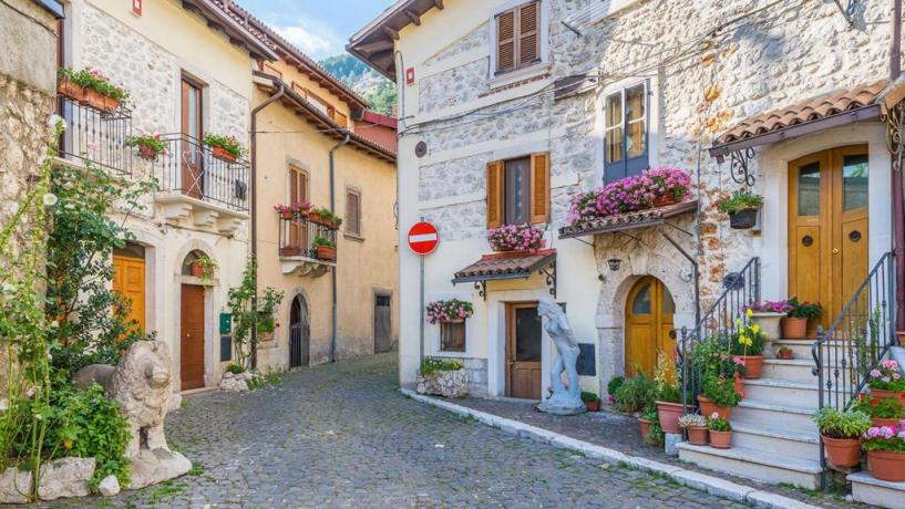 Hotel 3 stelle borgo Pescasseroli