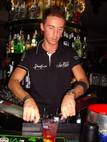 Barman al lavoro a Perugia