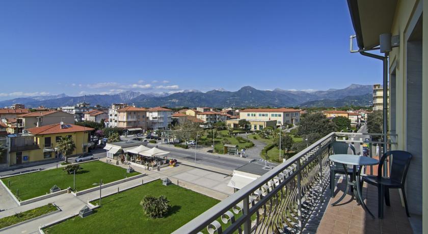 albergo 3 stelle Lido di Camaiore, vicino al centro ed al mare