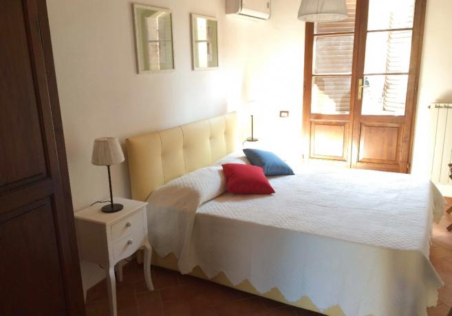 Graziose Camere nella campagna senese con Giardino