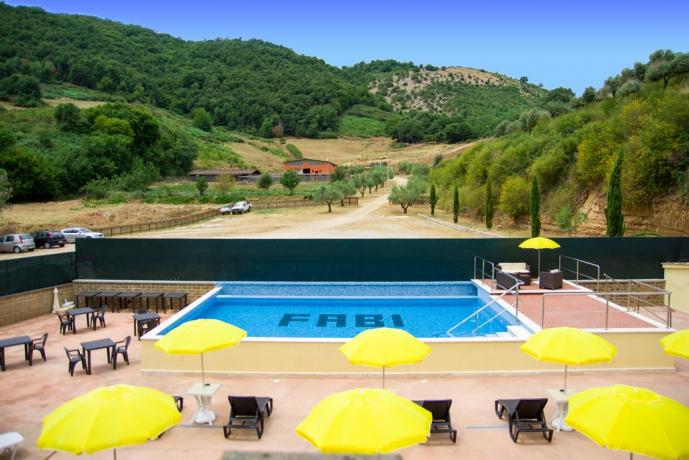 Agriturismo nel Lazio- piscina esterna 