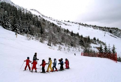 Ski lessons for adults and children