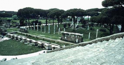 hotell near old Ostia antica