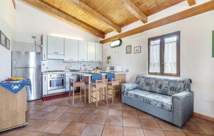Casa-Vacanza con cucina completa e divano Laureana Cilento