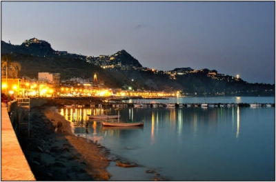 The gardens Giardini Naxos for a summer in Sicily