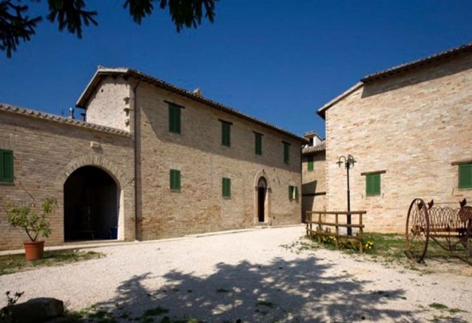 Agriturismo a Montefalco con camere e appartamenti 