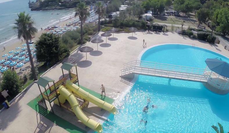 Piscina fronte spiaggia per bambini Manacore 