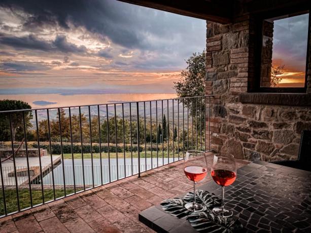 Aperitivo Lago Trasimeno villa vacanze 6 persone