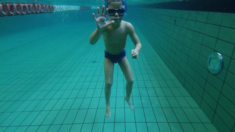 Piscina coperta per per adulti e bambini 