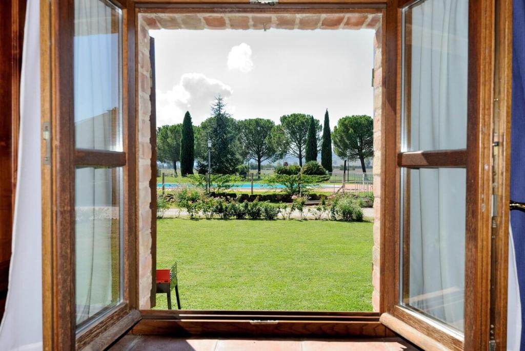 Casale fra Assisi e Perugia con appartamenti-vacanze Umbria 