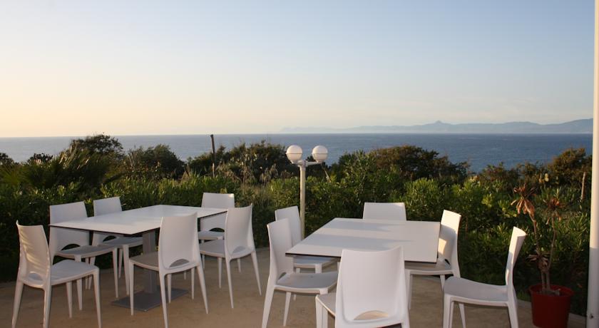Colazione sul Mare in Villaggio vicino Tropea