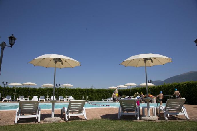 Agriturismo con piscina attrezzata ideale per famiglie 