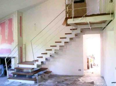 scala in ferro e legno
