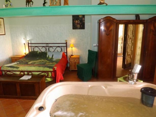 Camera matrimoniale con Jacuzi privata a Bracciano