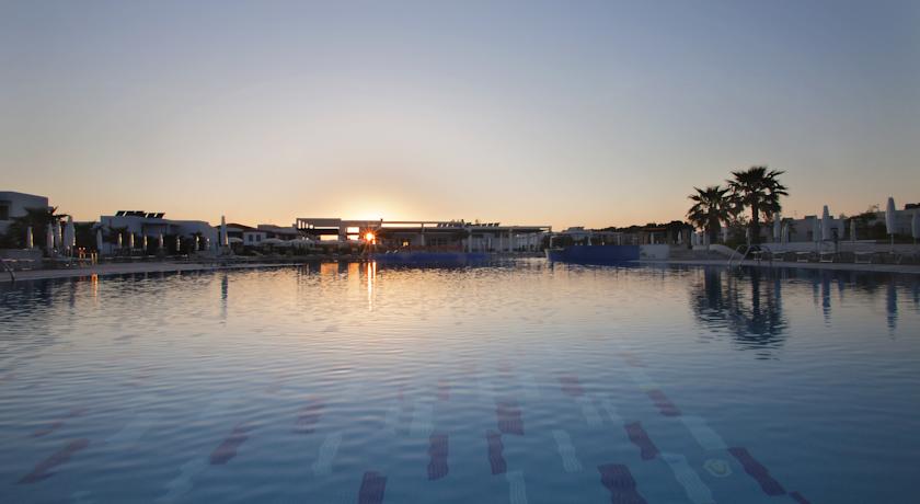 Resort con Animazione Piscina Spiaggia vicino Ostuni 