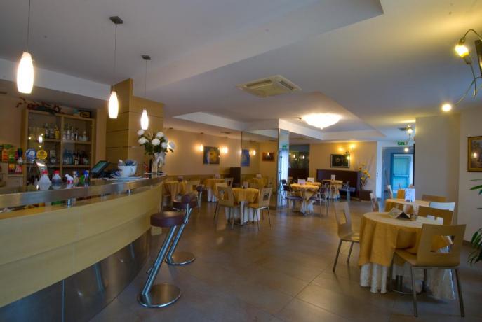 Hotel in Riva del Garda con Bar 