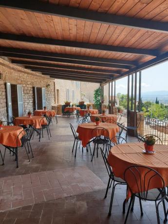 Terrazza panoramica aperitivo centro Assisi hotel3stelle