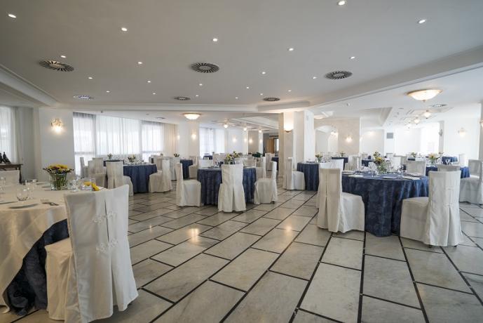 Spaziosa sala ristorante anche per eventi, Cilento
