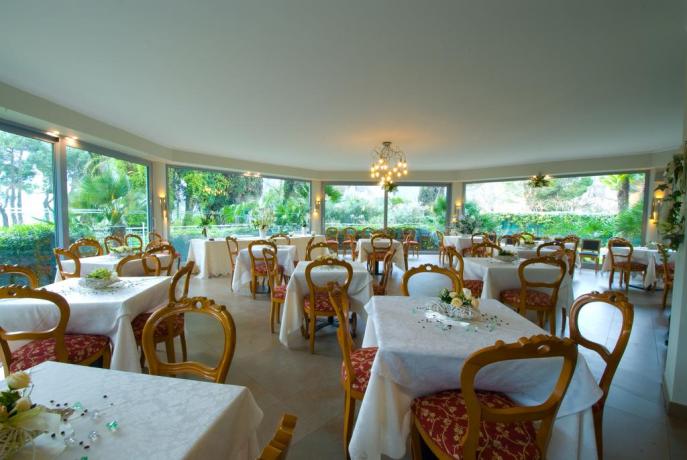 Ristorante Hotel con vista sul Lago di Garda 