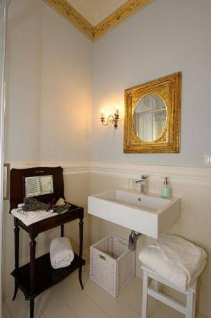 Villa ristrutturata bagno moderno e set cortesia Perugia
