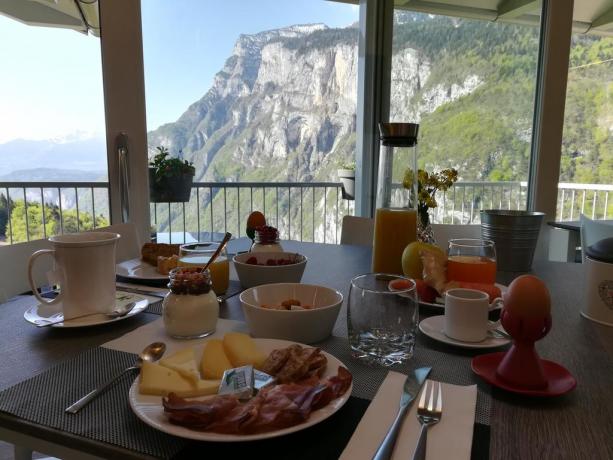 Colazione sulle Dolomiti Trentino B&B Altopiano della Paganella 