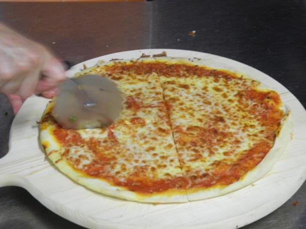 Pizza al piatto hotel a Pesaro