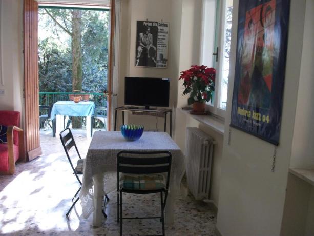 Camera con balcone B&B vicino stazione Perugia 