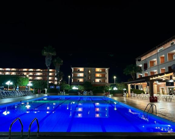 Mega Piscina Villaggio S. Antonio