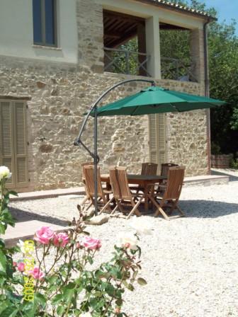 Terrazzo vista piscina e panorama, patio coperto