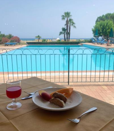 Colazione e Relax Bordo Piscina