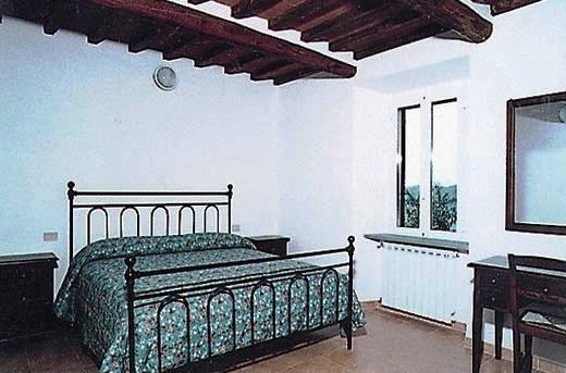 Camera matrimoniale letto in ferro battuto