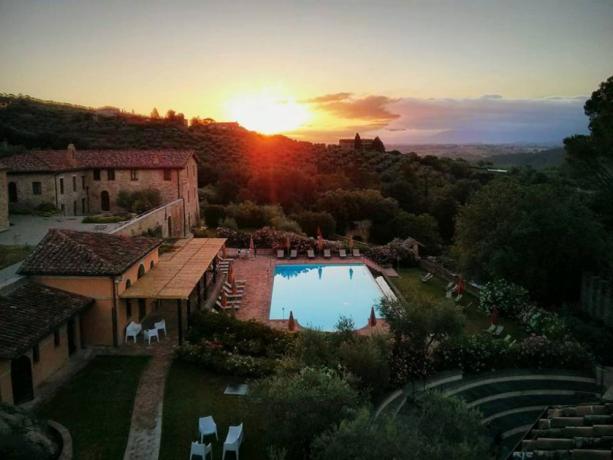 vista tramonto Umbria albergo 5stelle 