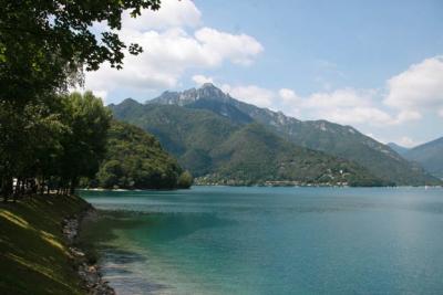 Find Inexpensive Accommodations near the Ledro Lake