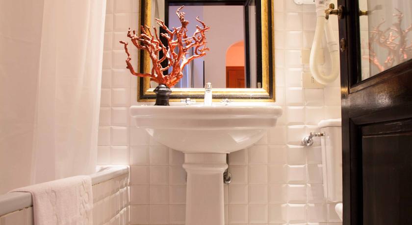 lavabo bagno camera matrimoniale hotel classico firenze 