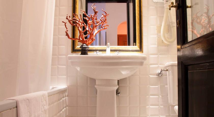 lavabo bagno camera matrimoniale hotel classico firenze