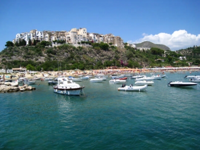 Holiday by the sea in sperlonga