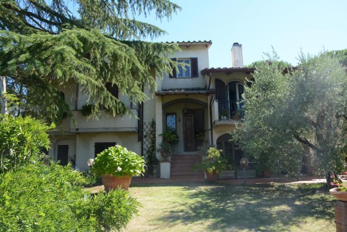 B&B ad Arezzo facciata esterna con giardino