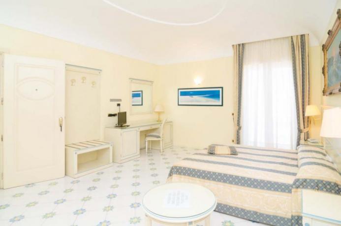 hotel 3 stelle con ampie camere Ischia centro