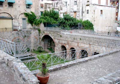 Pernottamento a Basso Costo lungo la Costa Amalfitana