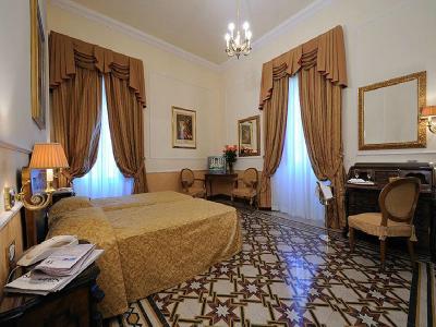 hotel4stelle-centrostorico-albergoimperatore