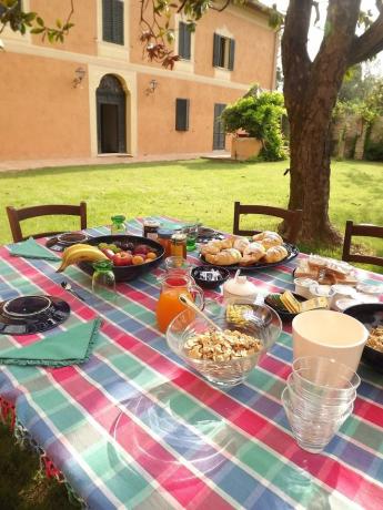 Sala colazione in villa lusso Piscille-Perugia