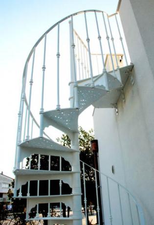 gradini in ferro lamiera traforata