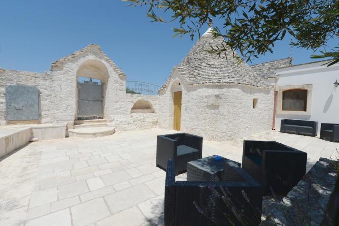 Ingresso dell'alloggio suite "Trullo Nunnacola"