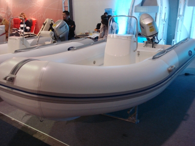 RIB 420 VETRORESINA
