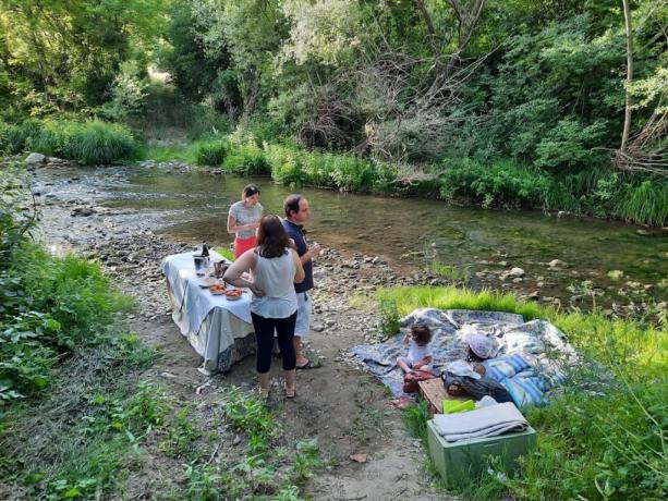 apericena degustazione sul fiume 