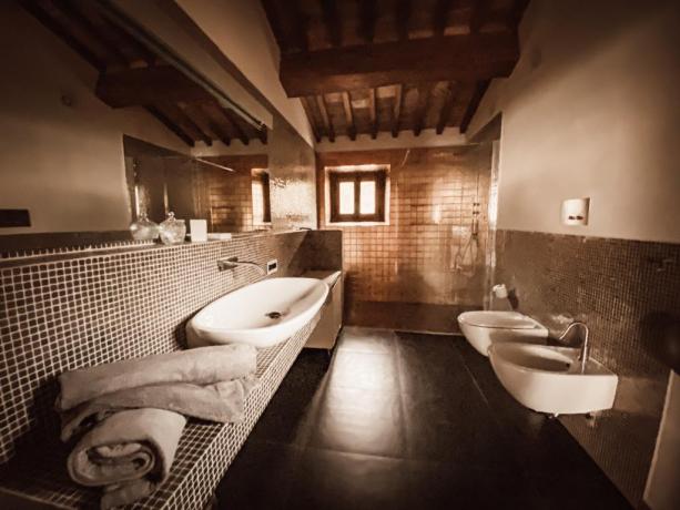 Bagno con doccia walk-in villa vacanze Lago Trasimeno