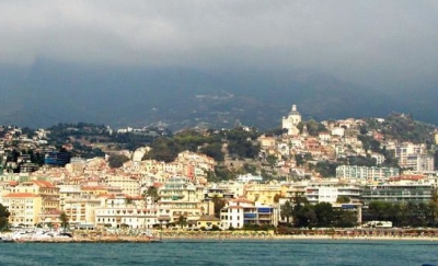 Hotel infronte of the sea, Sanremo seen from the seaSanremo S Mare
