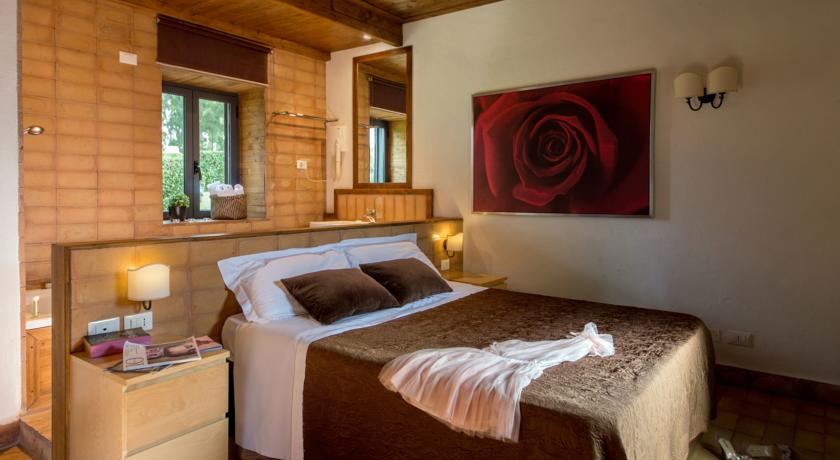 Suite con vasca idromassaggio in Resort Bracciano 